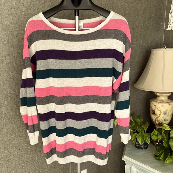 Divided by H&M Sweater, Small - Picture 1 of 5